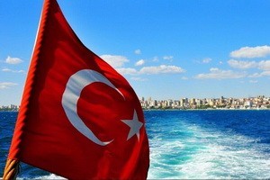 <strong>В Турции открылся купальный сезон</strong>
